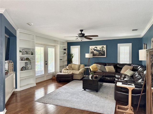9306 ALANBROOKE ST, Temple Terrace, FL 33637