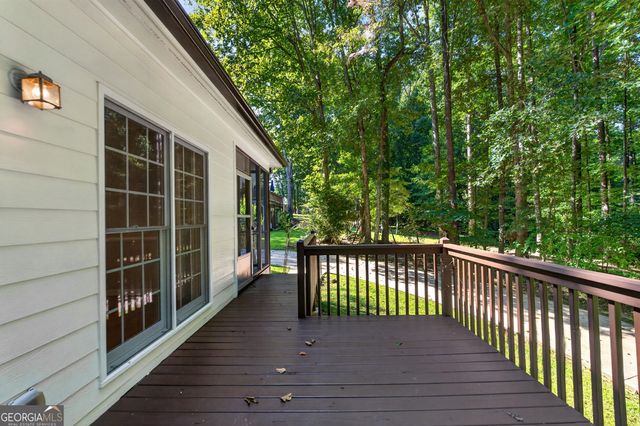 315 Thorntree Lane, Canton, GA 30115