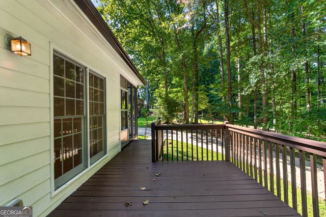 315 Thorntree Lane, Canton, GA 30115