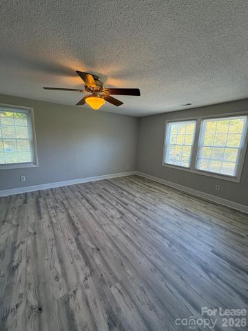 204 Grey Road, Davidson, NC 28036
