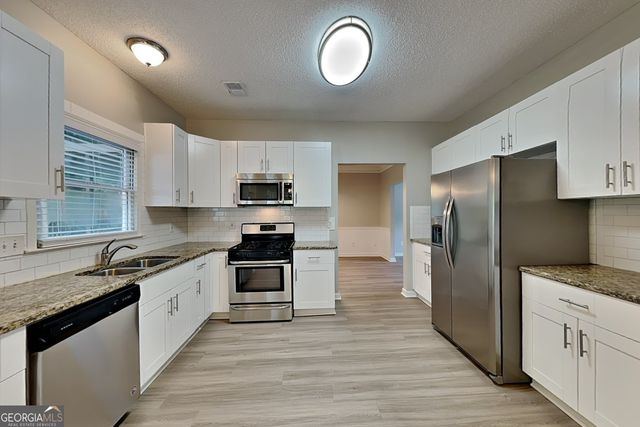 7119 Big Woods Drive, Woodstock, GA 30189