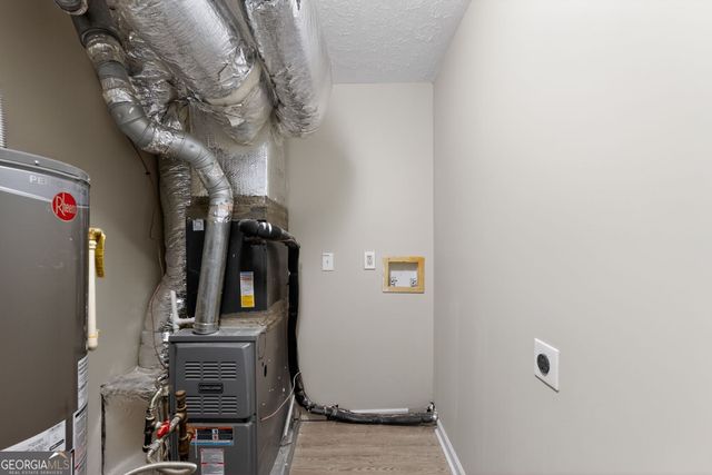 3520 Valley Chase Court, Lithonia, GA 30038