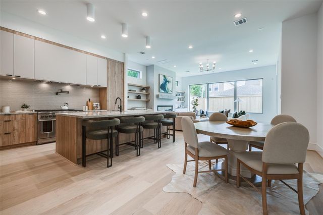 1511 Kipling Street, Houston, TX 77006