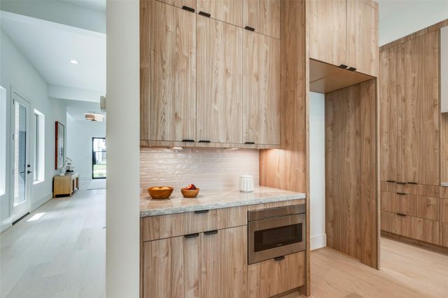 1511 Kipling Street, Houston, TX 77006