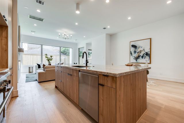 1511 Kipling Street, Houston, TX 77006