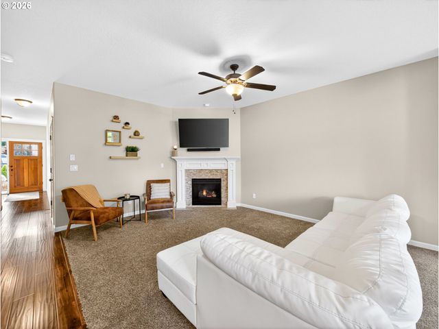 20024 VOYAGE Rd, Oregon City, OR 97045