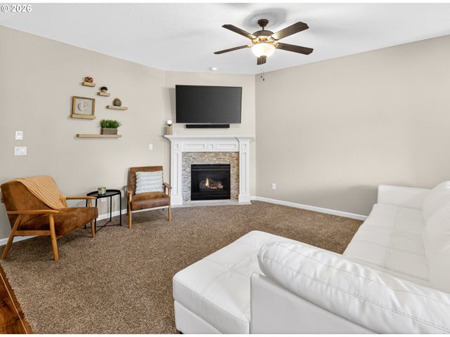 20024 VOYAGE Rd, Oregon City, OR 97045
