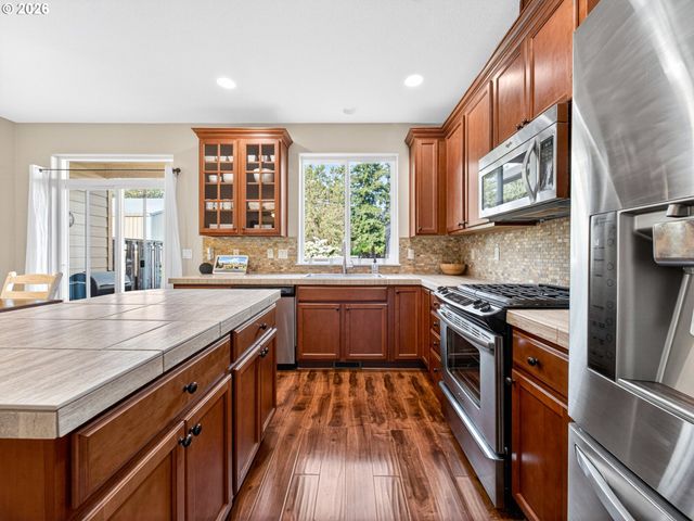 20024 VOYAGE Rd, Oregon City, OR 97045