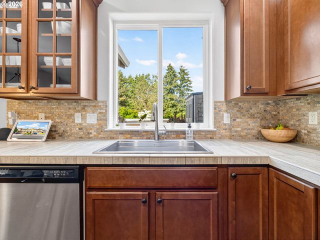 20024 VOYAGE Rd, Oregon City, OR 97045
