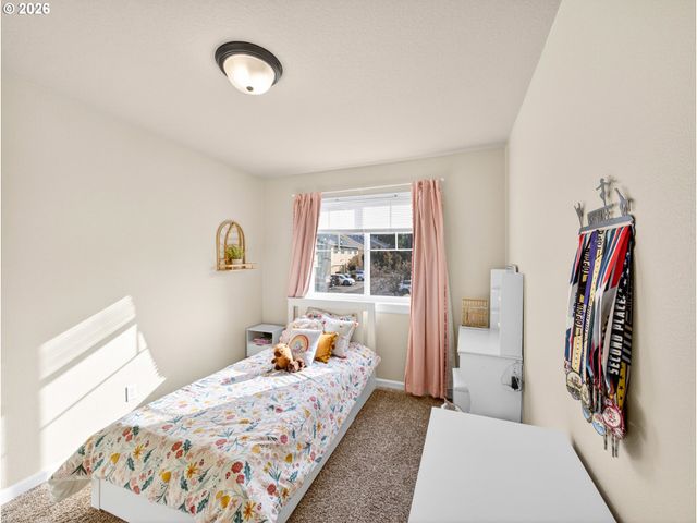 20024 VOYAGE Rd, Oregon City, OR 97045