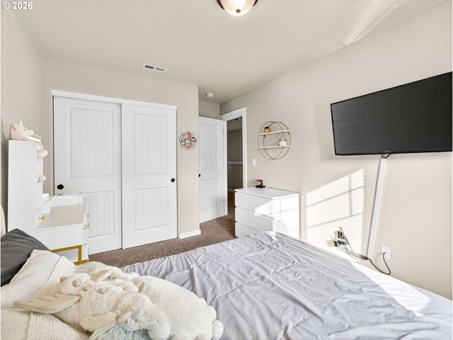 20024 VOYAGE Rd, Oregon City, OR 97045