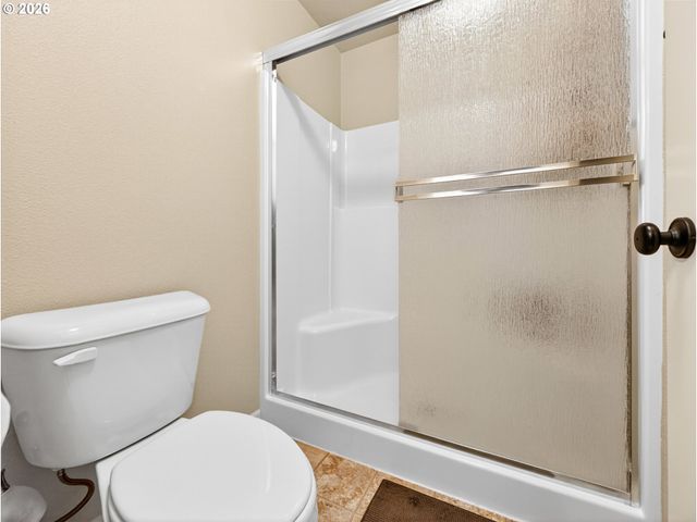20024 VOYAGE Rd, Oregon City, OR 97045