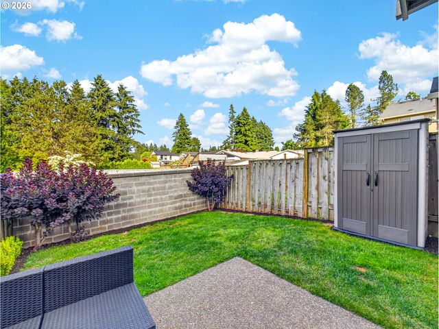20024 VOYAGE Rd, Oregon City, OR 97045