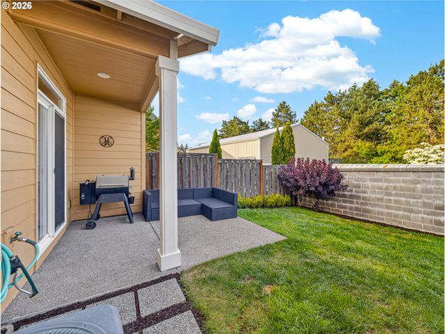 20024 VOYAGE Rd, Oregon City, OR 97045