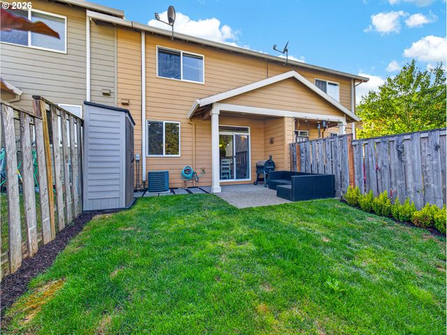 20024 VOYAGE Rd, Oregon City, OR 97045