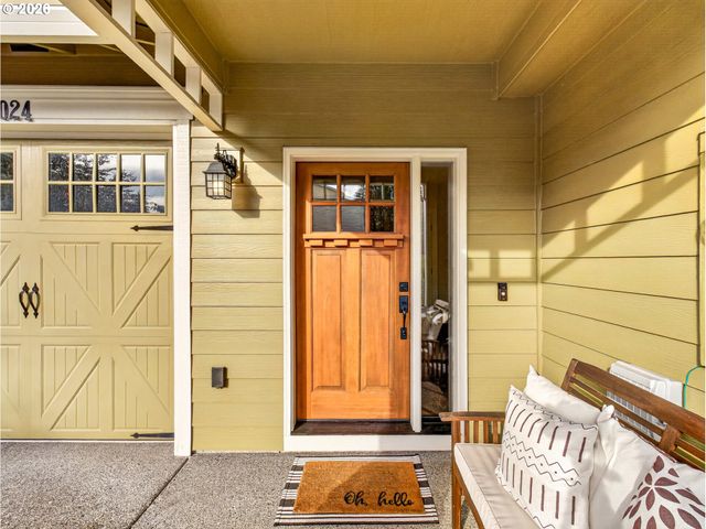 20024 VOYAGE Rd, Oregon City, OR 97045