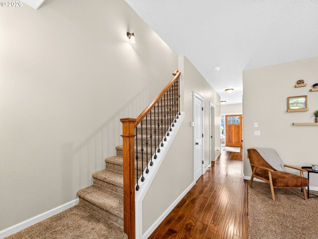 20024 VOYAGE Rd, Oregon City, OR 97045