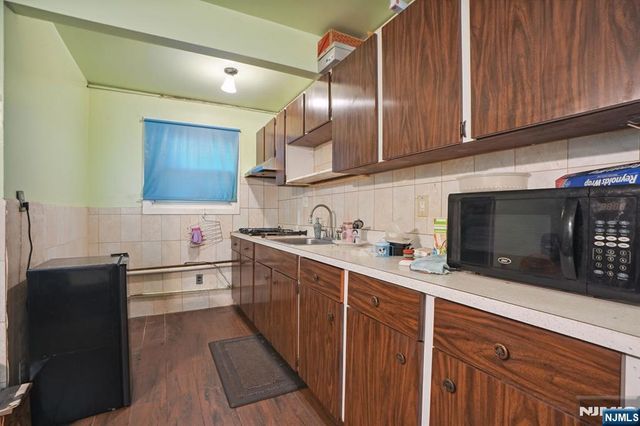 109 Dixon Avenue, Paterson, NJ 07501