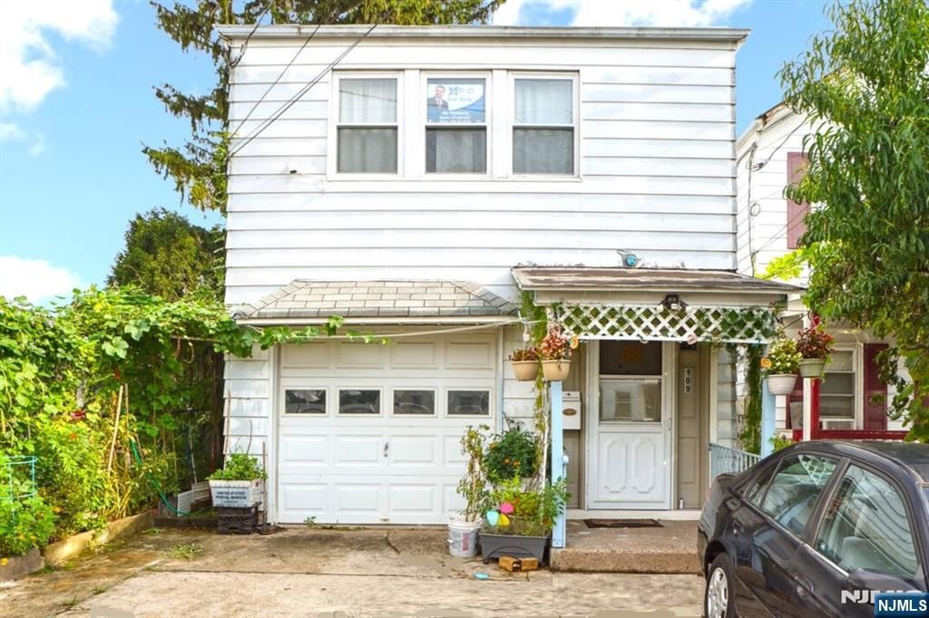 109 Dixon Avenue, Paterson, NJ 07501