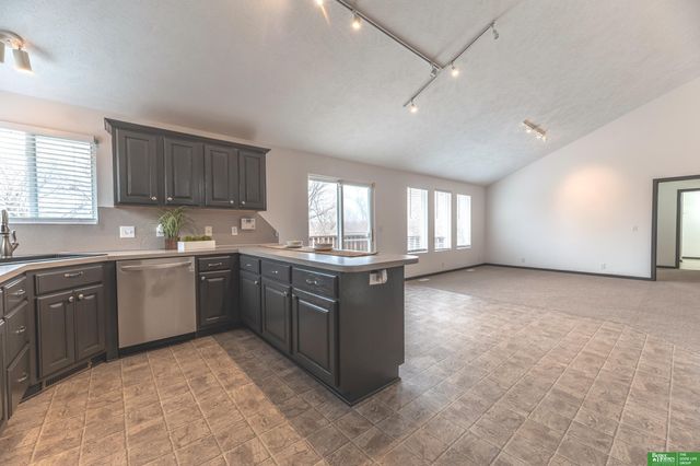 15818 Timberlane Drive, Omaha, NE 68136