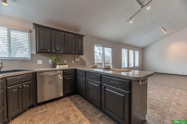 15818 Timberlane Drive, Omaha, NE 68136