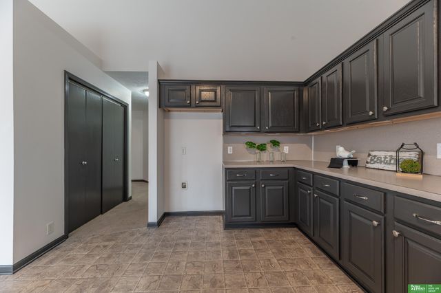 15818 Timberlane Drive, Omaha, NE 68136