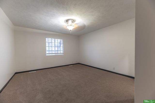 15818 Timberlane Drive, Omaha, NE 68136