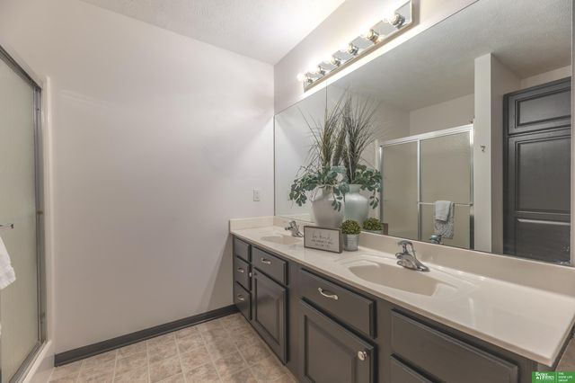 15818 Timberlane Drive, Omaha, NE 68136