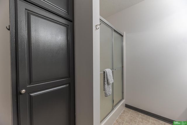 15818 Timberlane Drive, Omaha, NE 68136