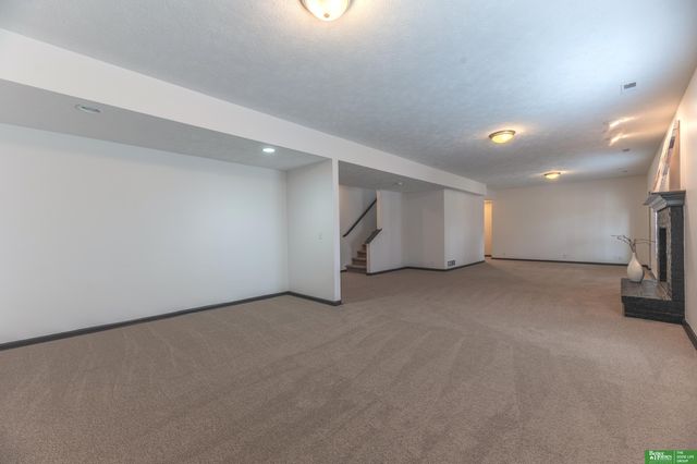 15818 Timberlane Drive, Omaha, NE 68136