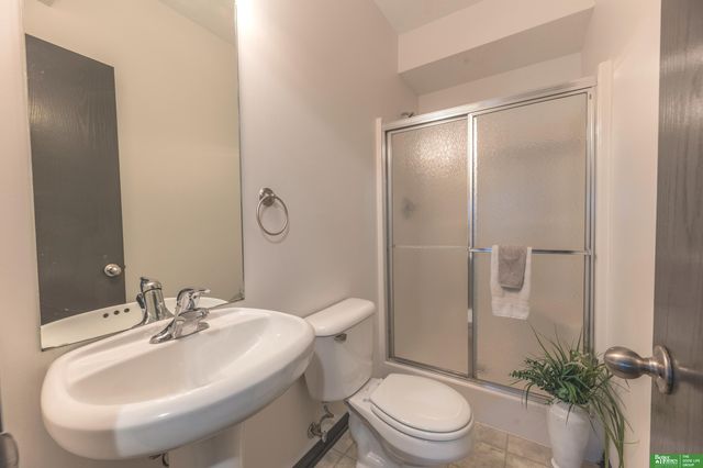 15818 Timberlane Drive, Omaha, NE 68136