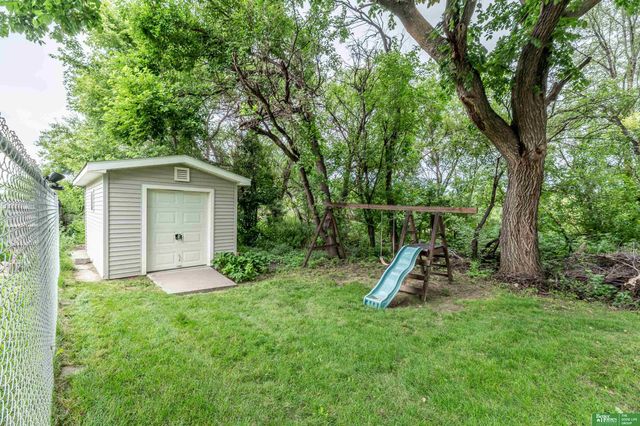 15818 Timberlane Drive, Omaha, NE 68136