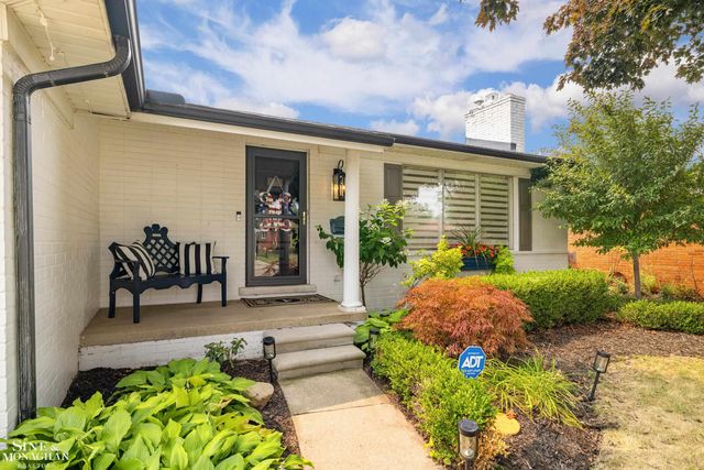 23200 Middlesex Street, St Clair Shores, MI 48080