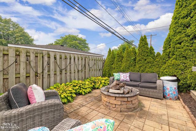 23200 Middlesex Street, St Clair Shores, MI 48080