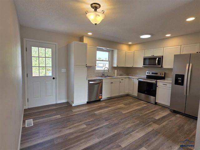 815 S 32nd Street, Spearfish, SD 57783
