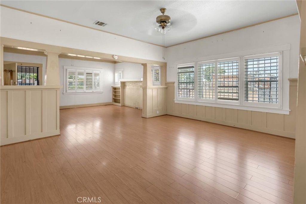 Image 16 of property listing at 451 E 124th, Los Angeles, CA 90061