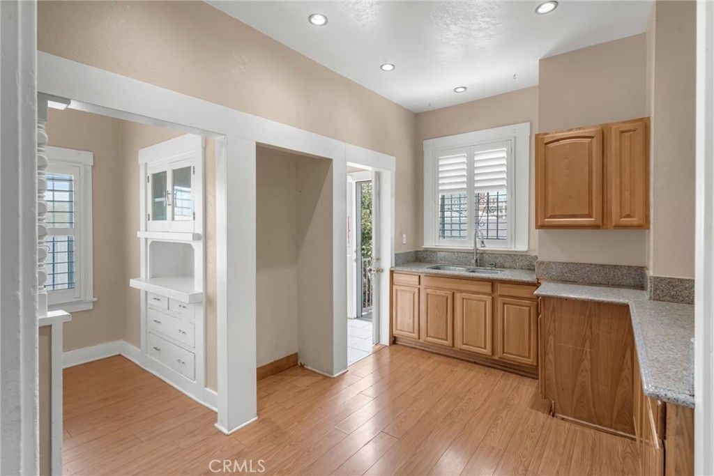 Image 19 of property listing at 451 E 124th, Los Angeles, CA 90061