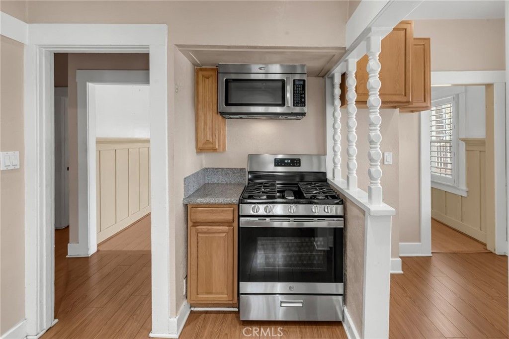 Image 21 of property listing at 451 E 124th, Los Angeles, CA 90061