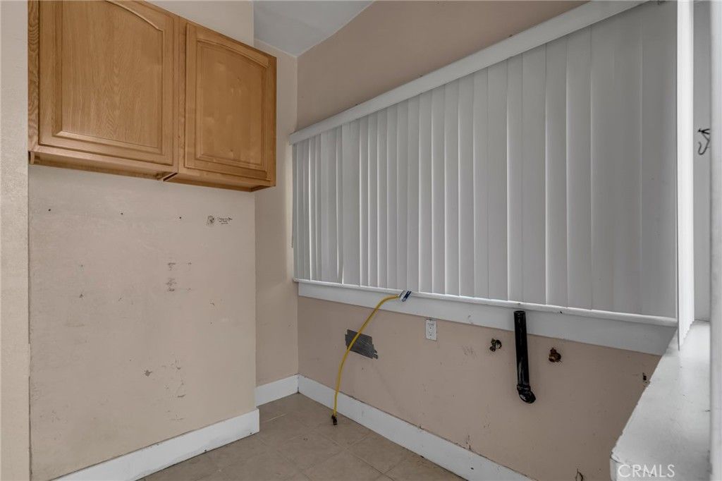 Image 31 of property listing at 451 E 124th, Los Angeles, CA 90061