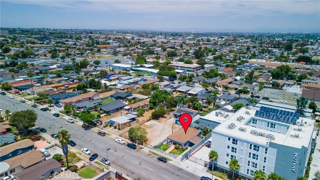 Image 41 of property listing at 451 E 124th, Los Angeles, CA 90061