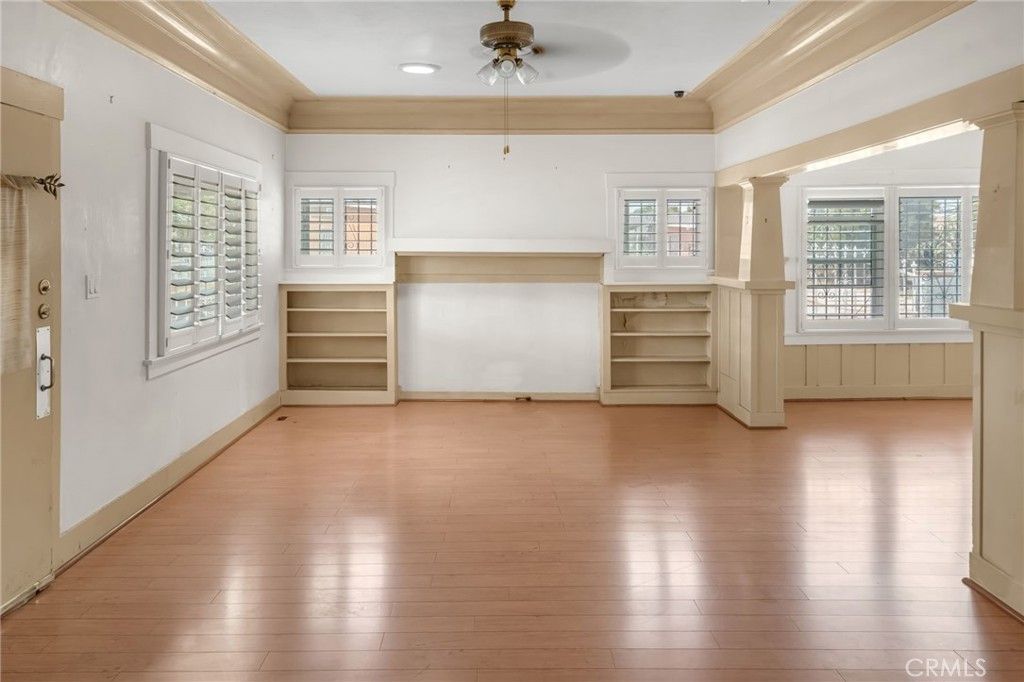 Image 8 of property listing at 451 E 124th, Los Angeles, CA 90061