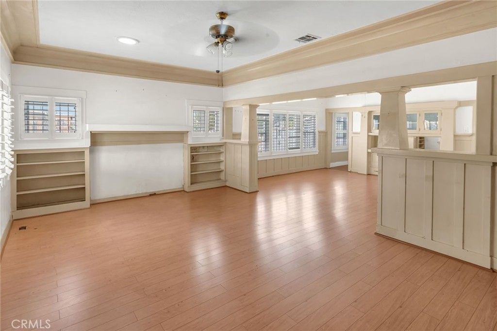 Image 9 of property listing at 451 E 124th, Los Angeles, CA 90061