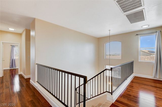 9083 Iron Crow Avenue, Las Vegas, NV 89147