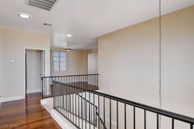 9083 Iron Crow Avenue, Las Vegas, NV 89147