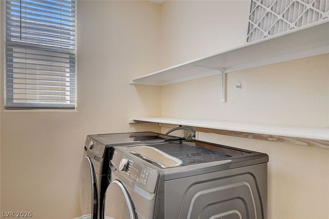 9083 Iron Crow Avenue, Las Vegas, NV 89147