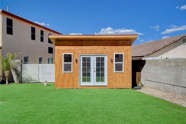 9083 Iron Crow Avenue, Las Vegas, NV 89147