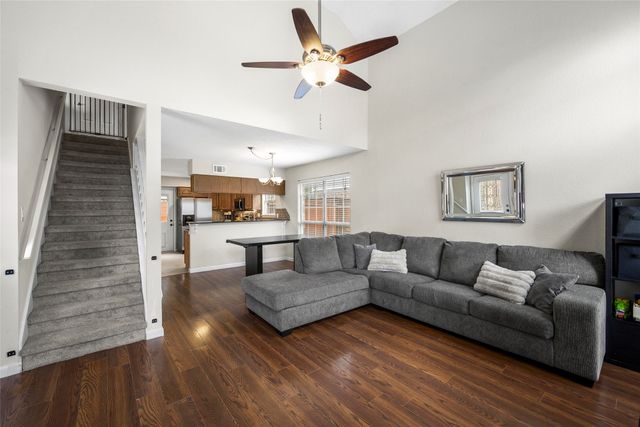 438 Moonlight Way, Irving, TX 75063