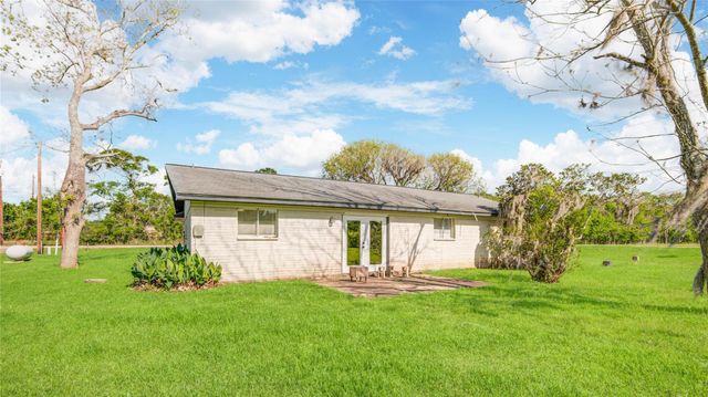 20244 County Road 510w, Brazoria, TX 77422