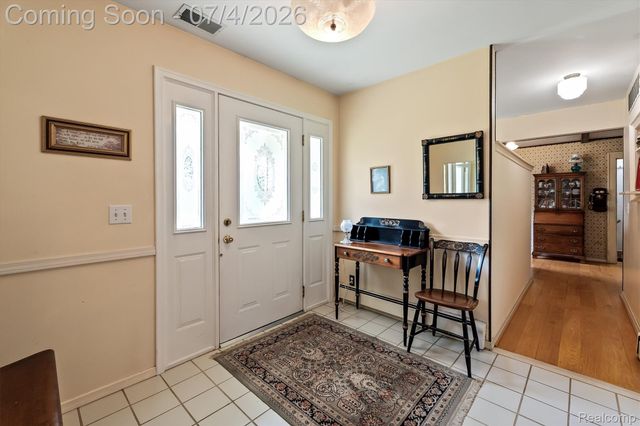 93 Danforth Street, White Lake Charter Township, MI 48386