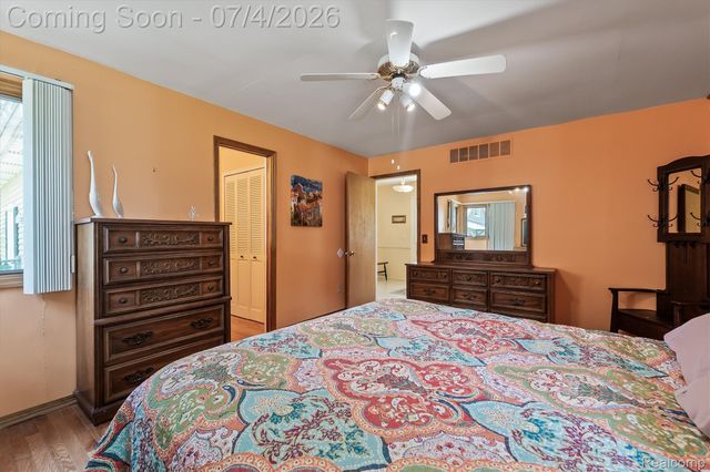 93 Danforth Street, White Lake Charter Township, MI 48386